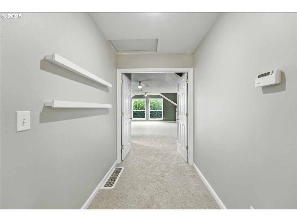 21638 Northeast Interlachen Lane Fairview, OR 97024 - Photo 27 of 36