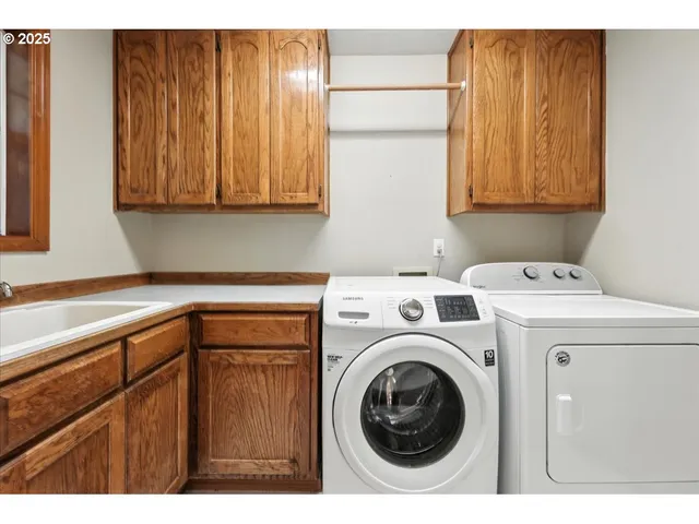 $695,000 | 21638 Northeast Interlachen Lane, Fairview, OR 97024