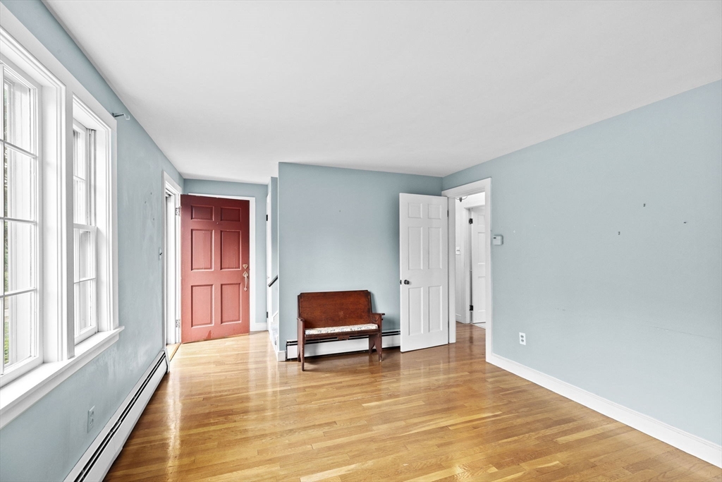 14 Plainfield Road Marshfield, MA 02050 - Photo 8 of 42 Gallery Image 8