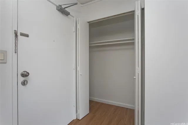 $350,000 | 3045 Ala Napuaa Place, Unit 306, Honolulu, HI 96818