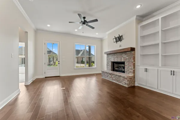 $365,000 | 364 Glenthorne Drive, Gonzales, LA 70737