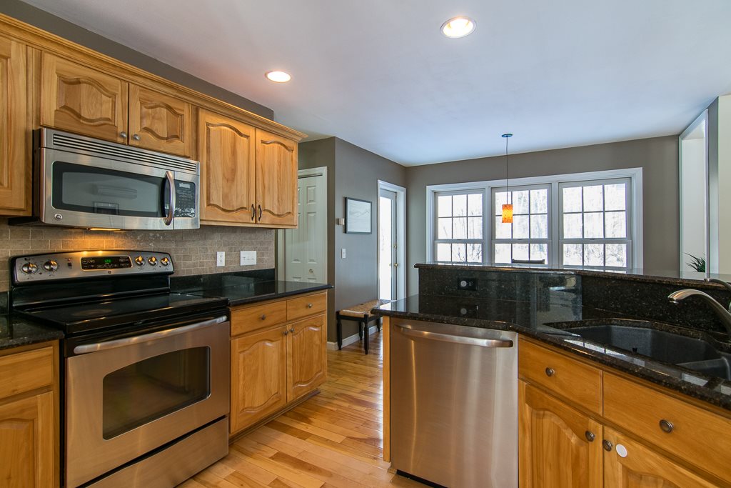 64 Muirfield Road Burlington, VT 05408 - Photo 11 of 36 Gallery Image 11