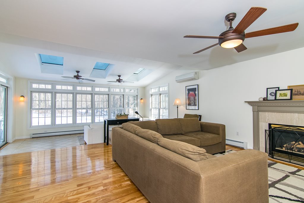 64 Muirfield Road Burlington, VT 05408 - Photo 4 of 36 Gallery Image 4
