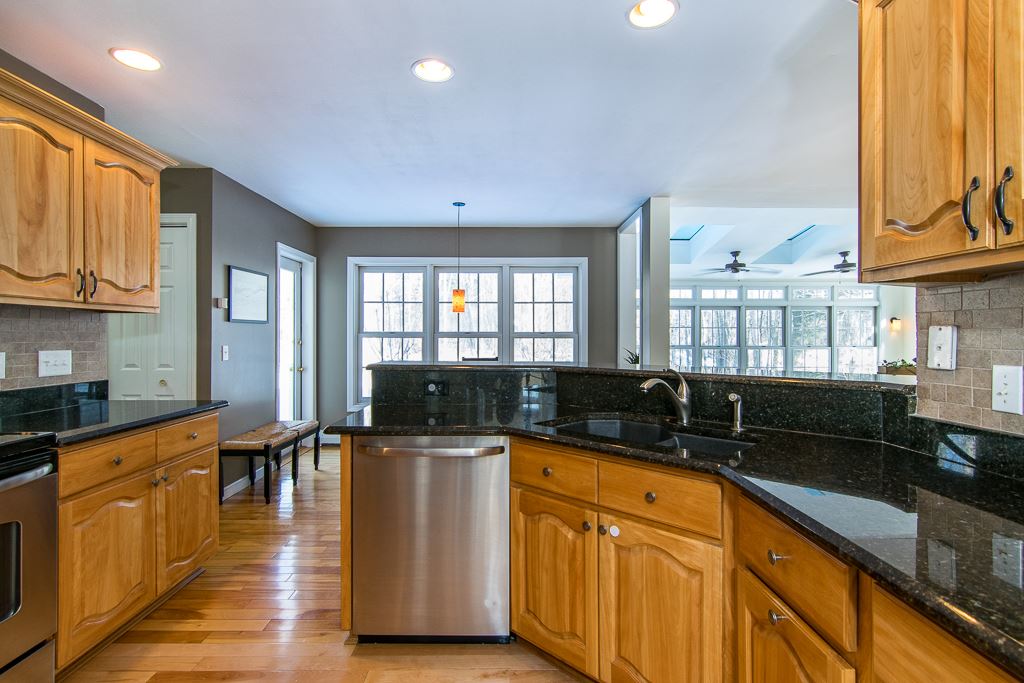 64 Muirfield Road Burlington, VT 05408 - Photo 10 of 36 Gallery Image 10