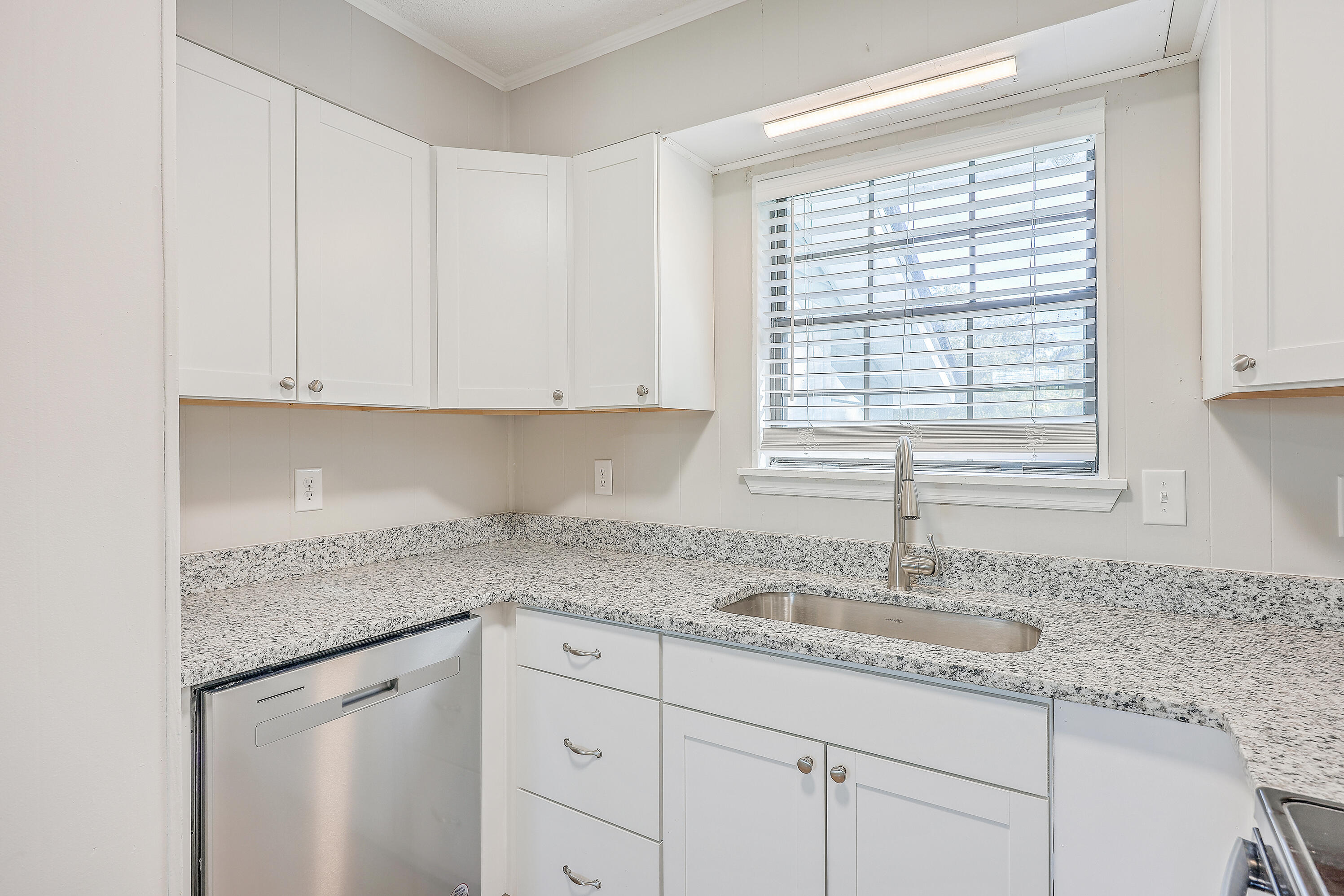 587 Mt Olive Road Santee, SC 29142 - Photo 7 of 20 Granite Countertops