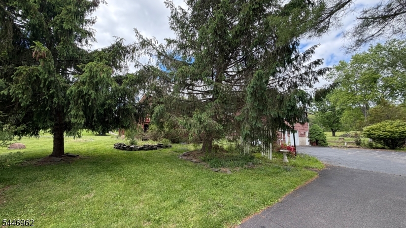 112 Allerton Road Annandale, NJ 08801 - Photo 11 of 50