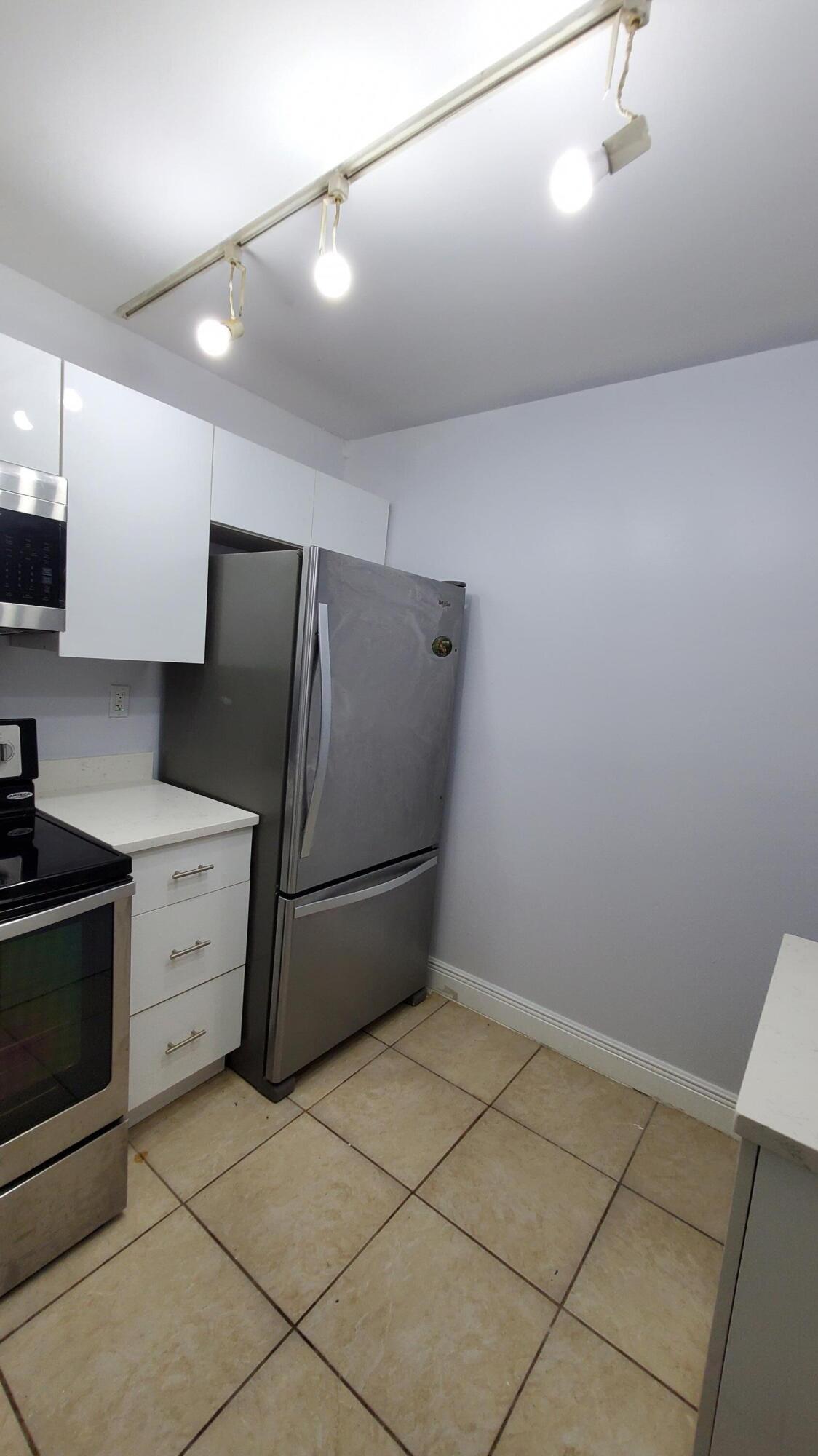 721 North Pine Island Road, Unit 103 Plantation, FL 33324 - Photo 13 of 54 13