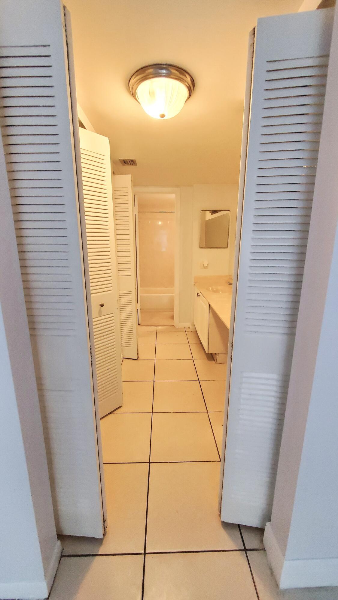 721 North Pine Island Road, Unit 103 Plantation, FL 33324 - Photo 24 of 54 24