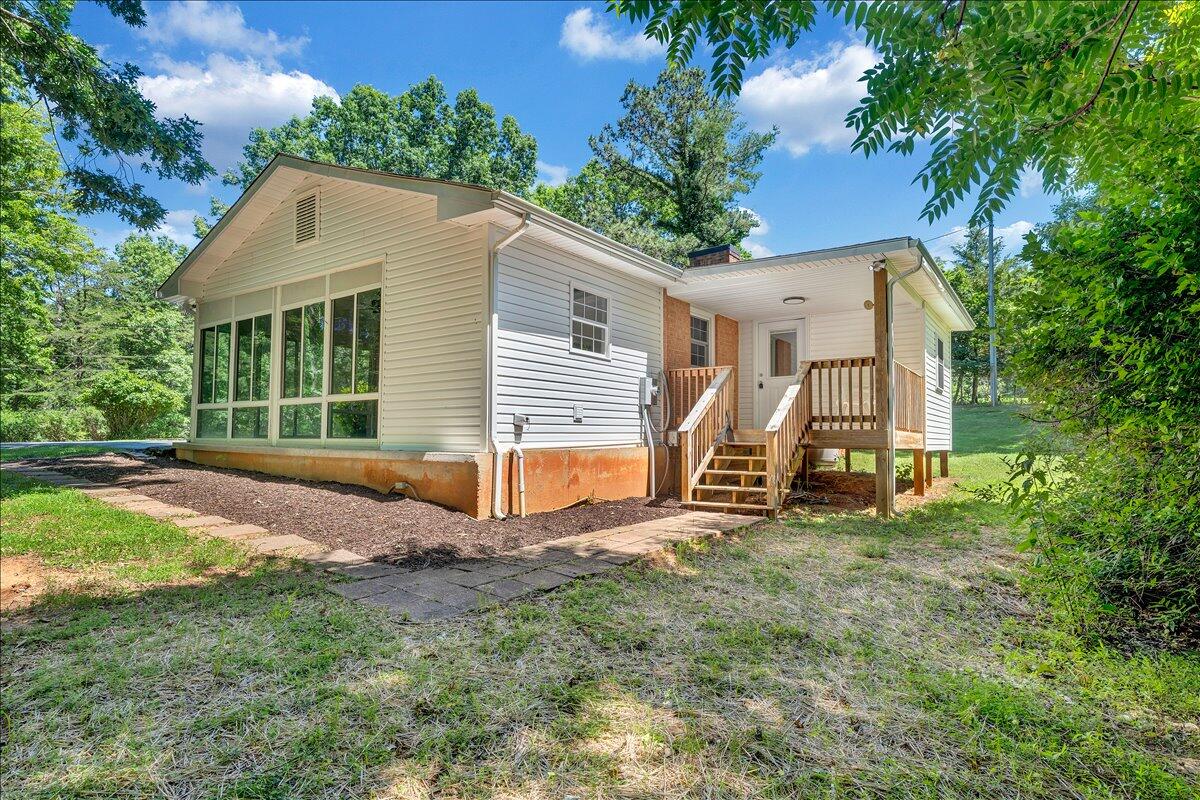 4883 Edwardsville Road Hardy, VA 24101 - Photo 27 of 53 09-MIB09546