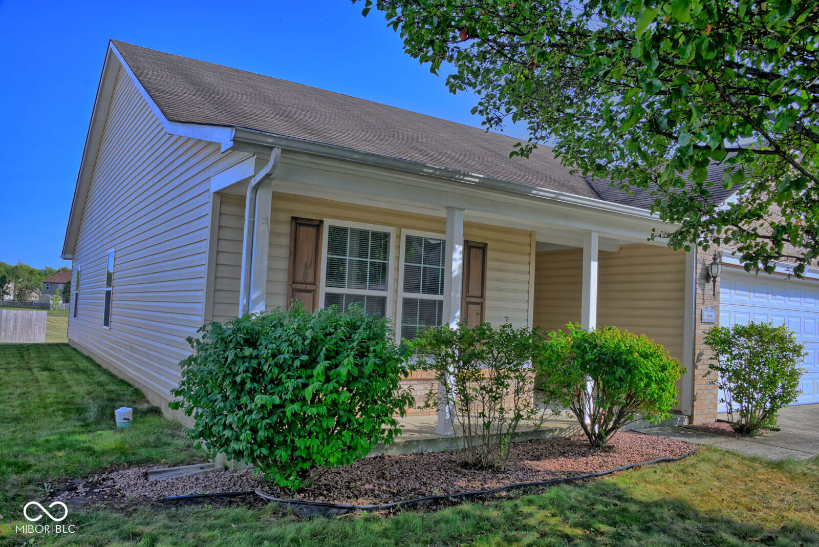 1519 Maplewood Lane Pendleton, IN 46064 - Photo 2 of 32
