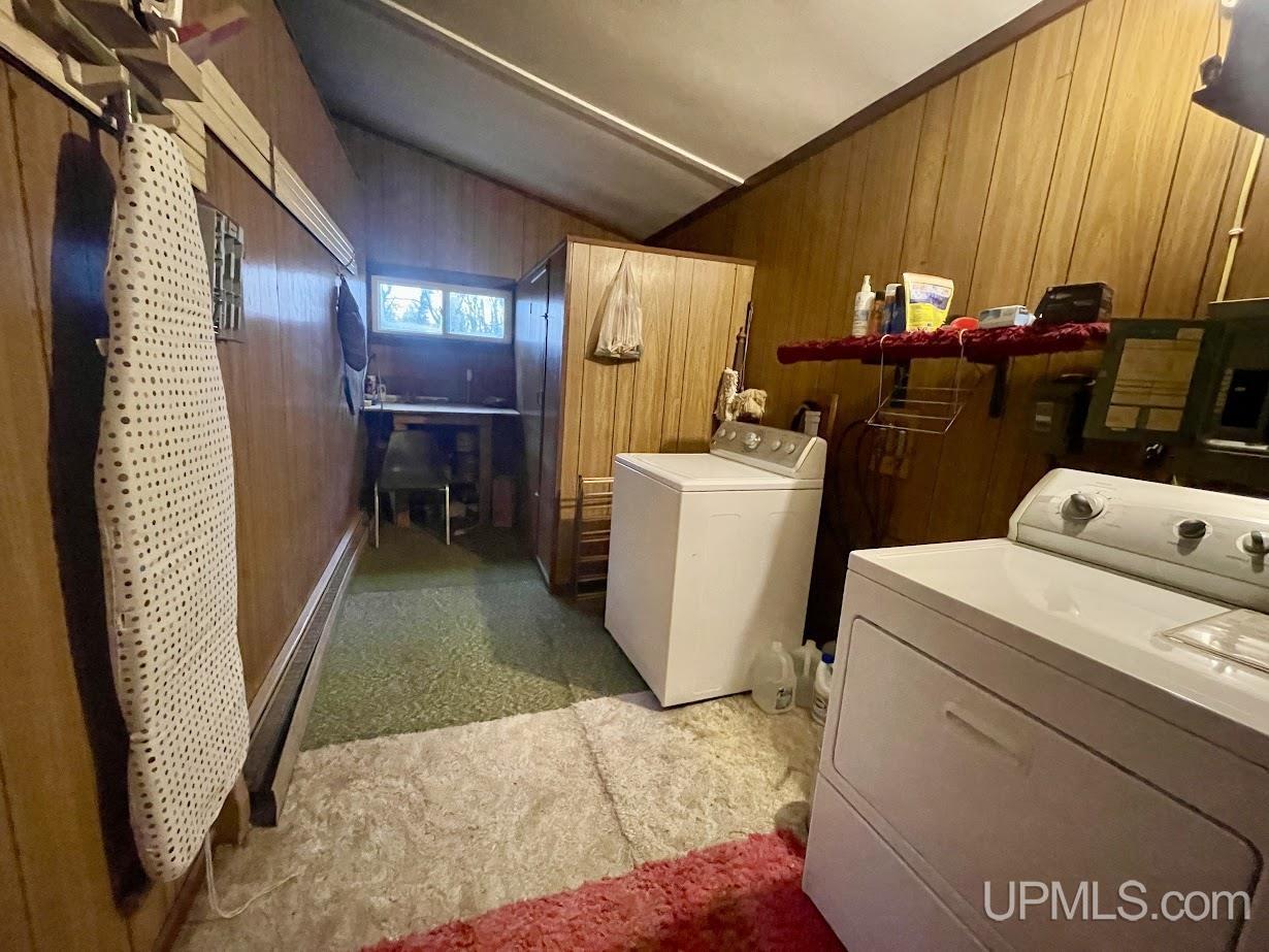 8306 M.5 Road Gladstone, MI 49837 - Photo 17 of 24