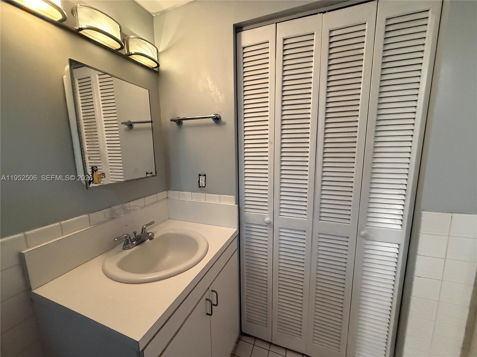 55 East 4th Street, Unit 308 Hialeah, FL 33010 - Photo 20 of 24