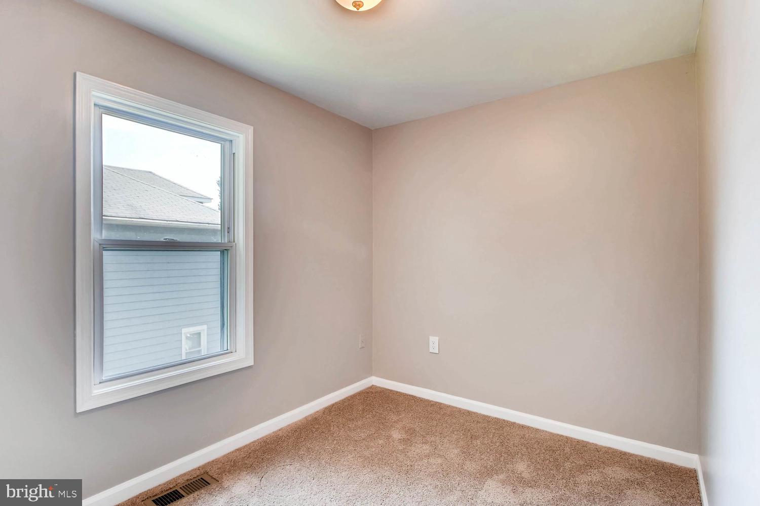 2112 Sunbriar Road Baltimore, MD 21207 - Photo 15 of 26