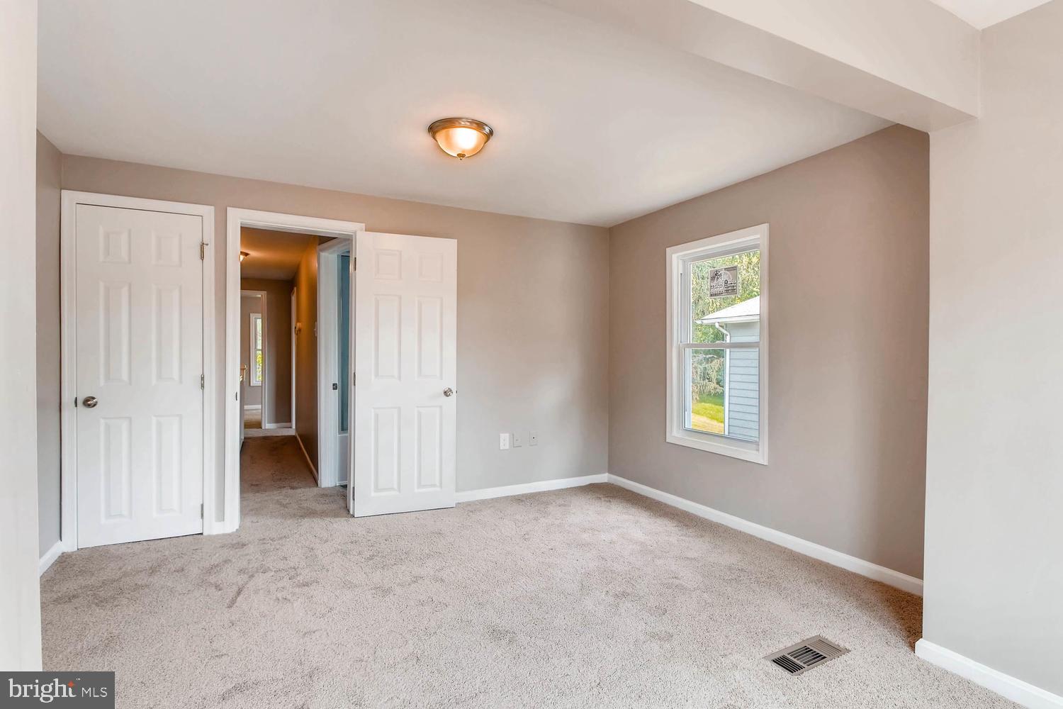 2112 Sunbriar Road Baltimore, MD 21207 - Photo 6 of 26