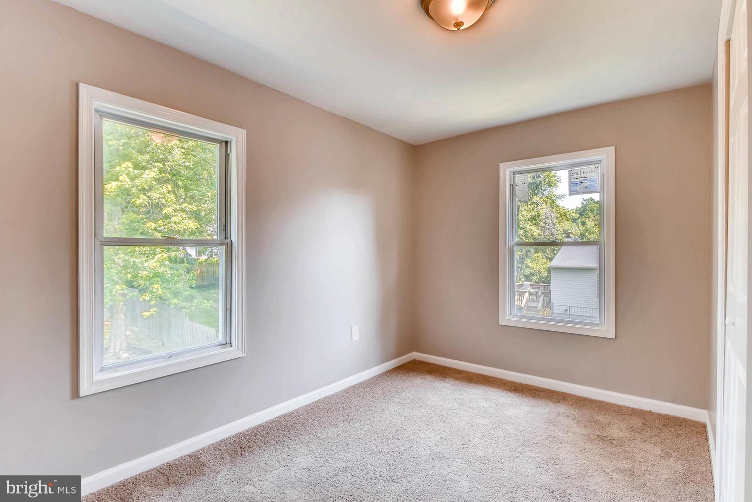 2112 Sunbriar Road Baltimore, MD 21207 - Photo 7 of 26