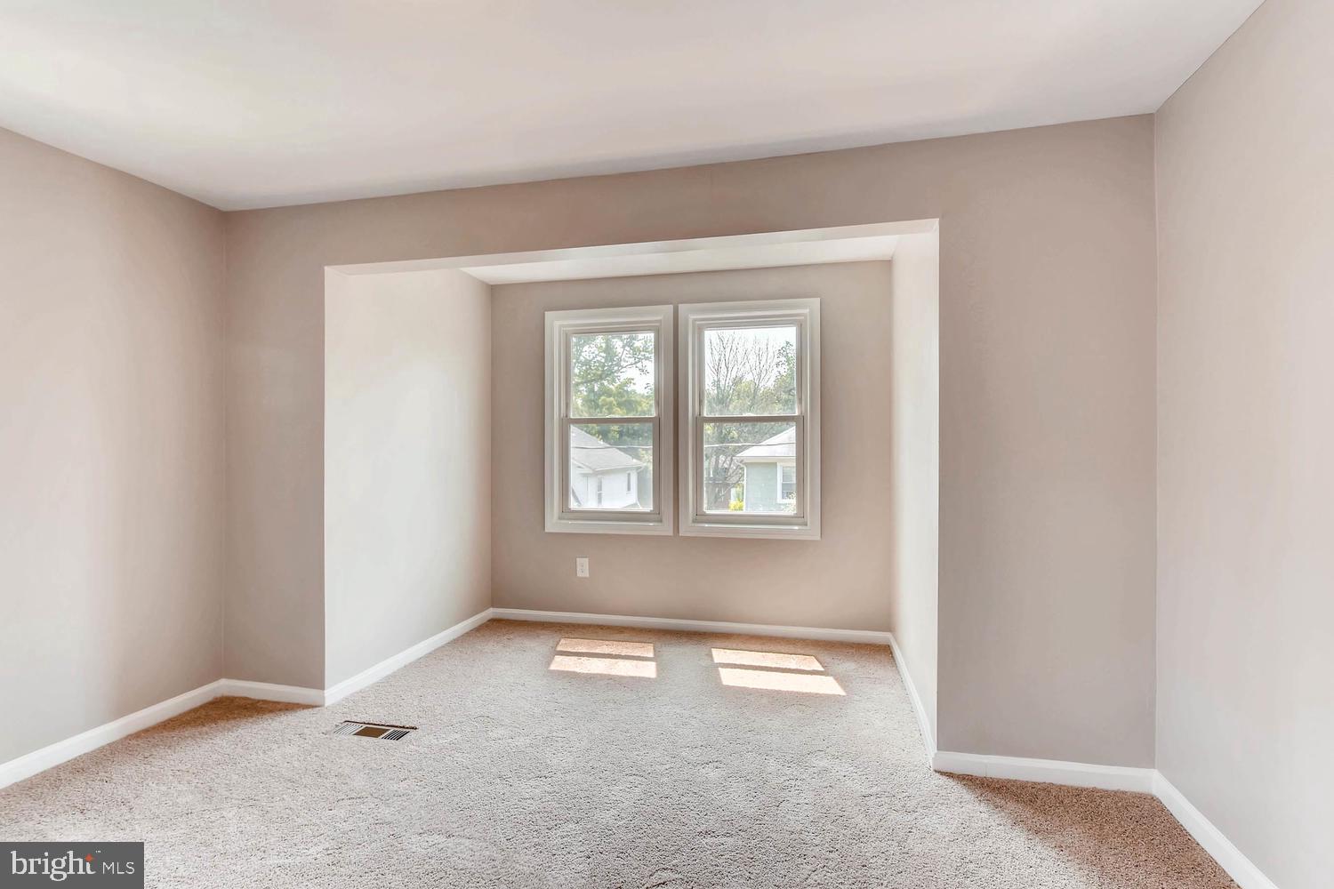 2112 Sunbriar Road Baltimore, MD 21207 - Photo 8 of 26