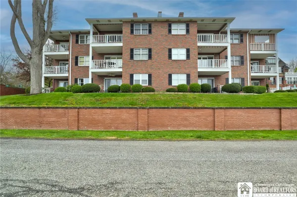 $315,000 | 6 West Terrace Avenue, Unit 6, Busti, NY 14750