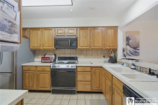 $315,000 | 6 West Terrace Avenue, Unit 6, Busti, NY 14750