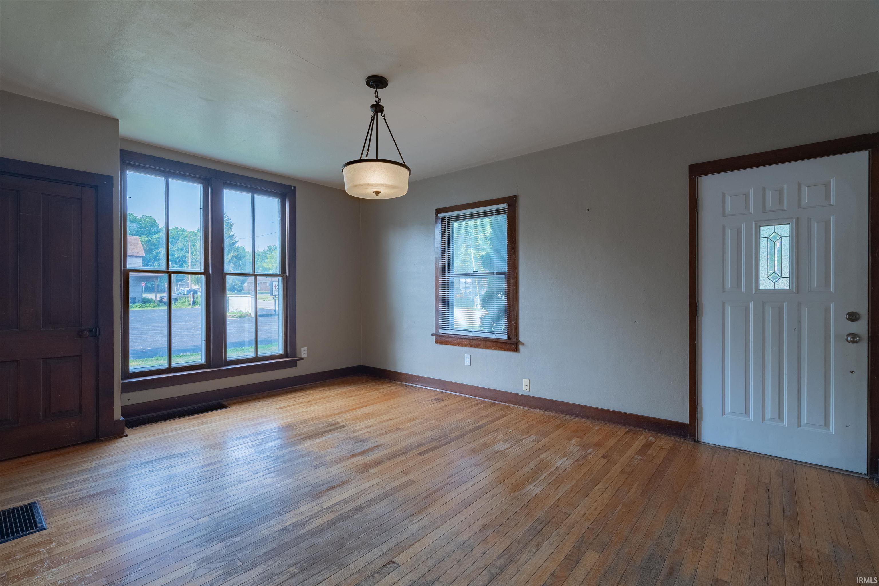 1445 Middle Street Wabash, IN 46992 - Photo 8 of 31