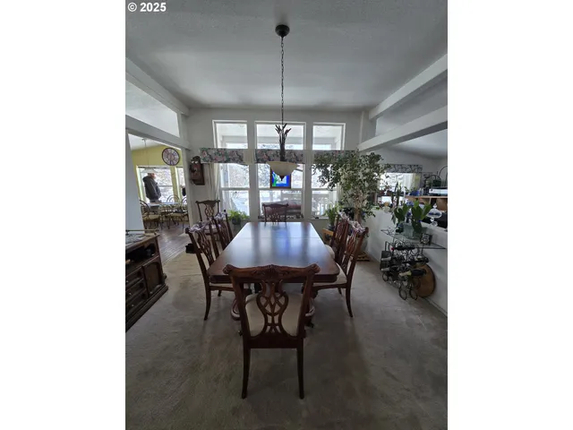 a picture of city view