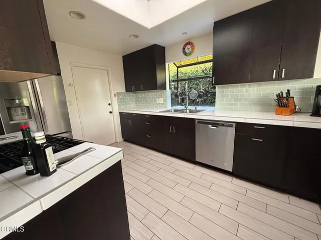 $7,200 | 448 Court Avenue, Ventura, CA 93003