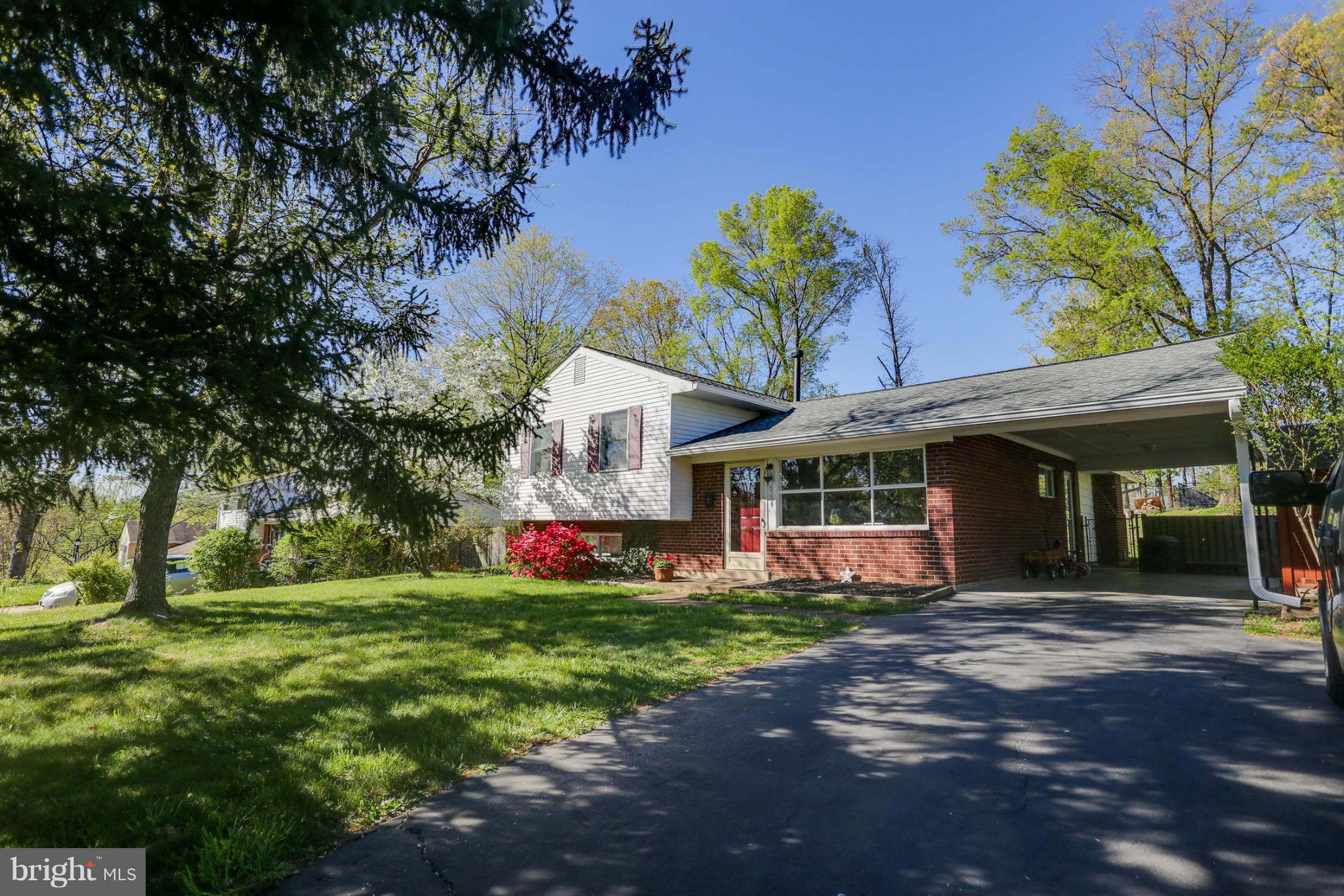 6304 Climbhill Road Alexandria, VA 22310 - Photo 1 of 30 Exterior (Front)