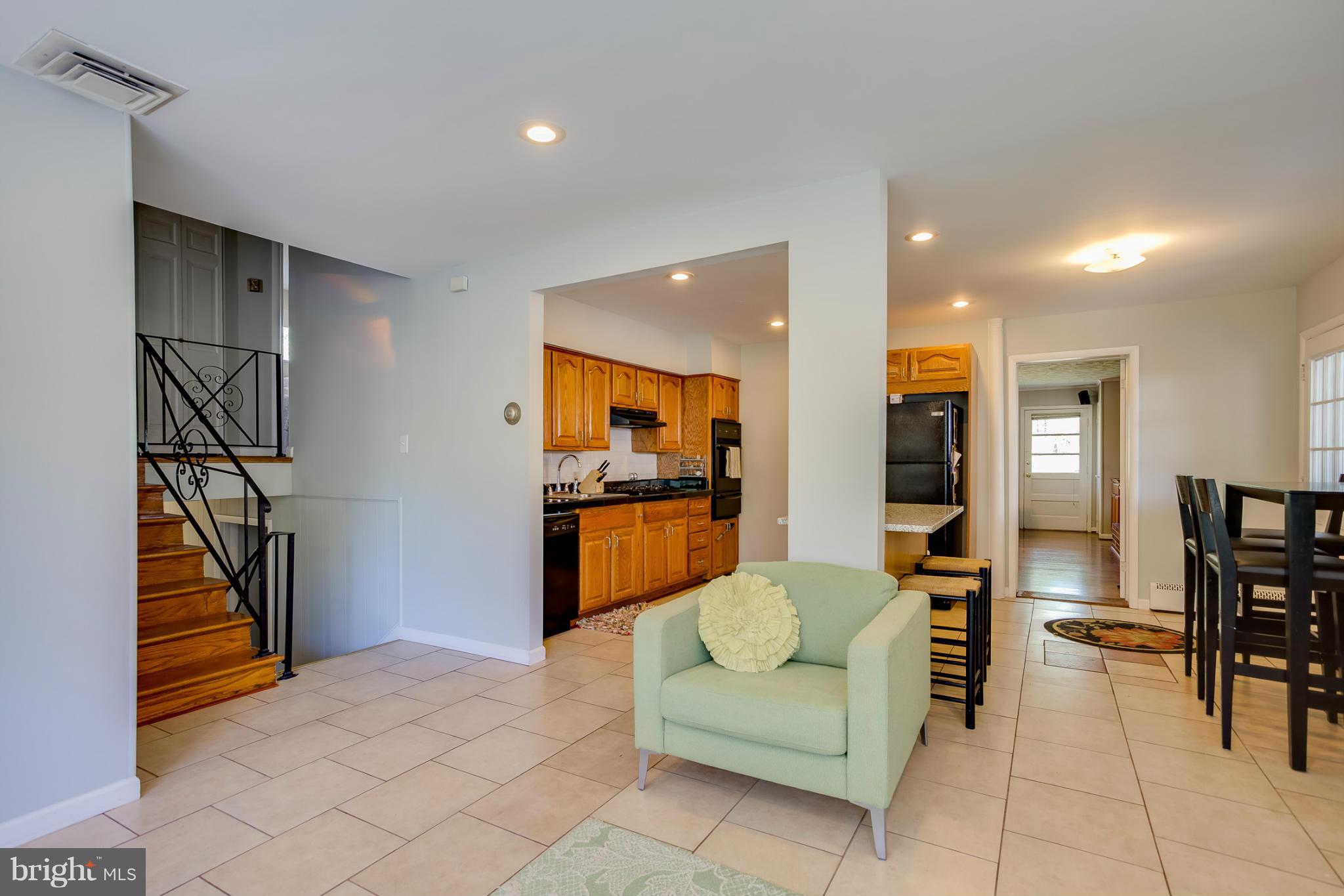 6304 Climbhill Road Alexandria, VA 22310 - Photo 11 of 30 Living Room View Toward Kitchen