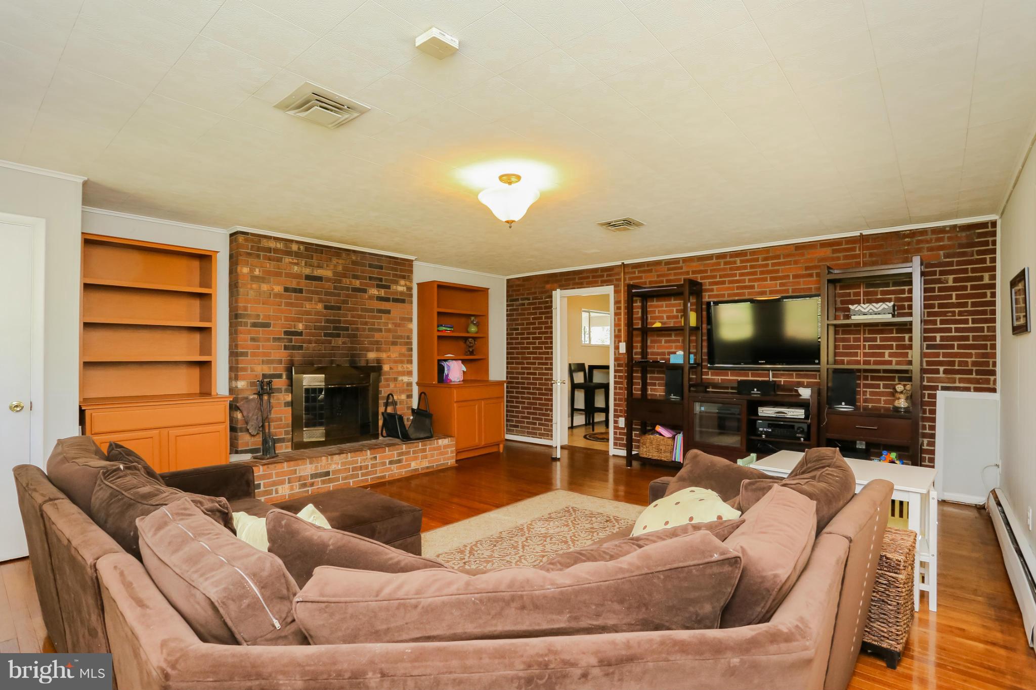 6304 Climbhill Road Alexandria, VA 22310 - Photo 20 of 30 Family Room