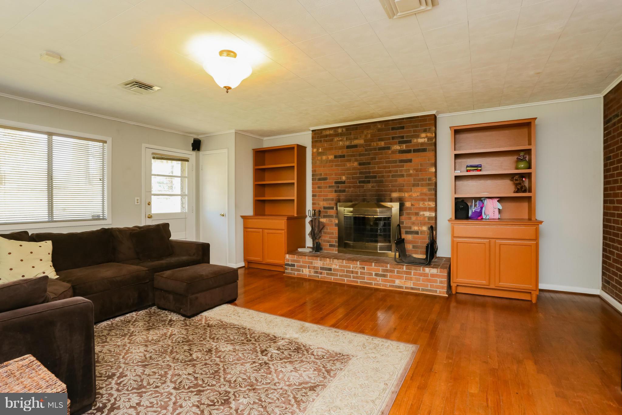 6304 Climbhill Road Alexandria, VA 22310 - Photo 22 of 30 Family Room