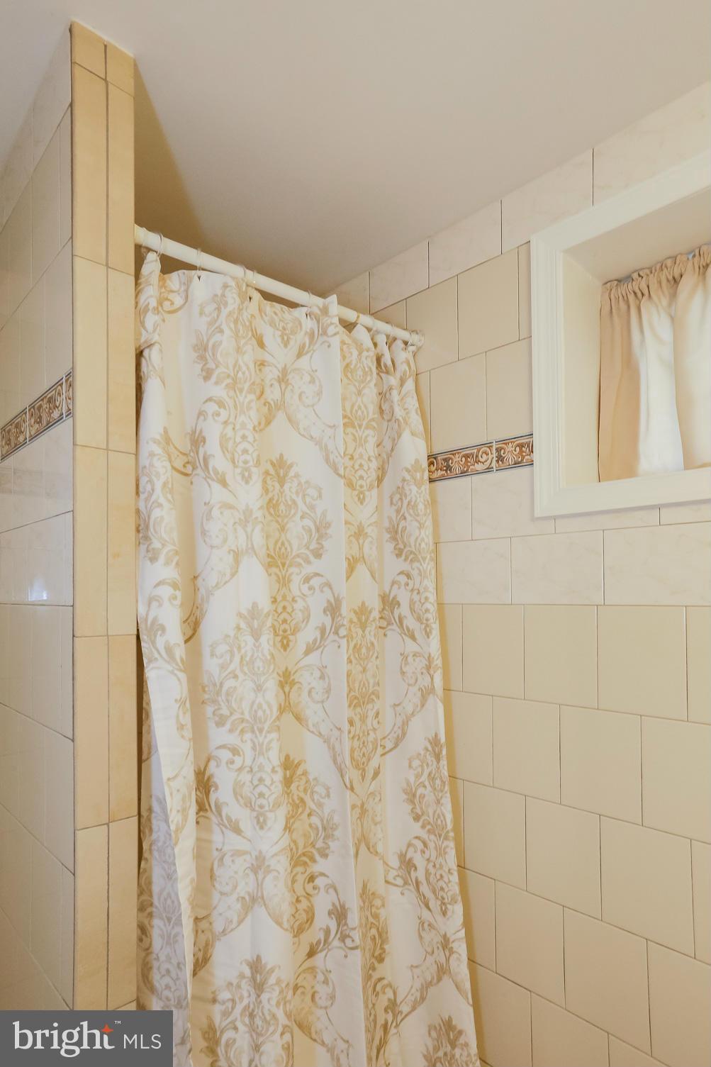 6304 Climbhill Road Alexandria, VA 22310 - Photo 27 of 30 Bath