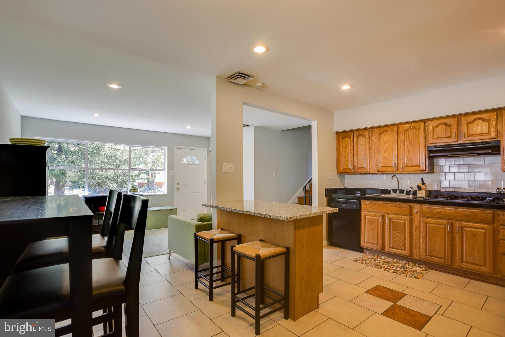 6304 Climbhill Road Alexandria, VA 22310 - Photo 4 of 30 Kitchen
