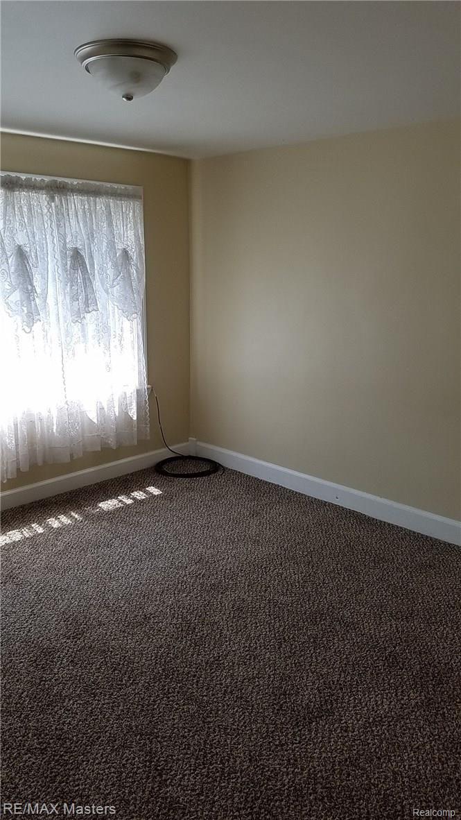 28964 Grix Road New Boston, MI 48164 - Photo 18 of 23 20160506_134527.jpg