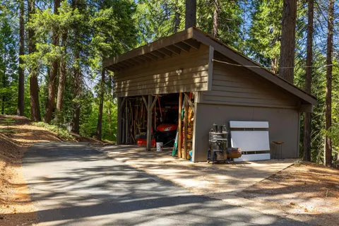 $829,900 | 3070 Crystal Summit Road, Pollock Pines, CA 95726