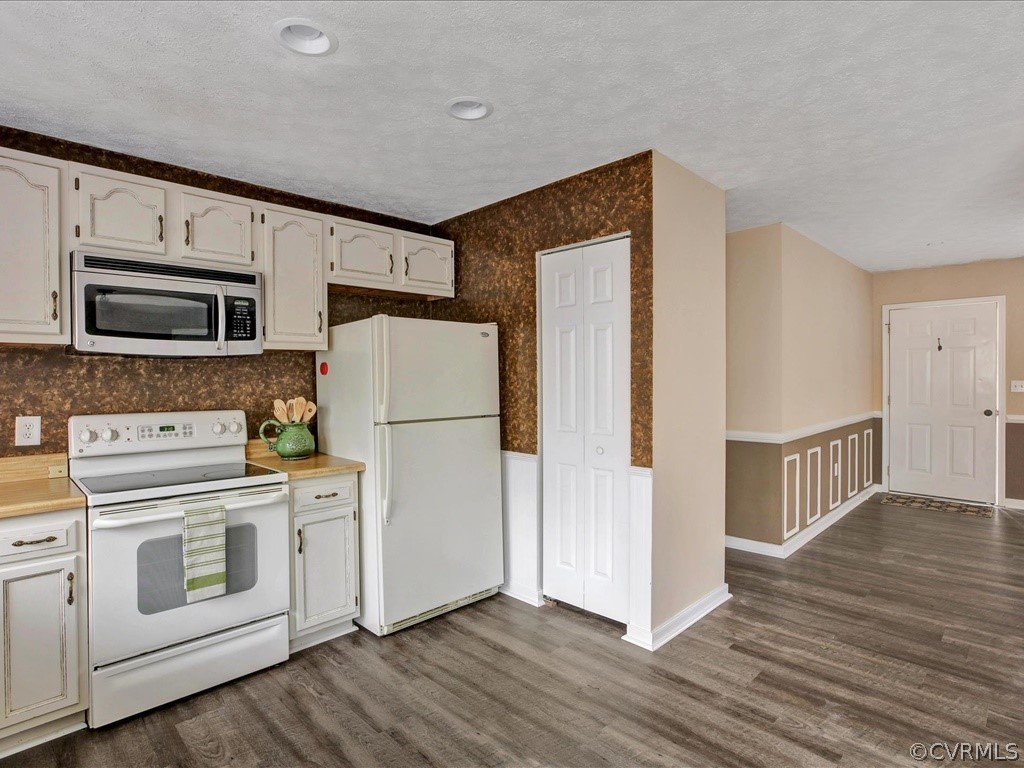 2121 Old Tavern Road Powhatan, VA 23139 - Photo 13 of 24 Gallery Image 13
