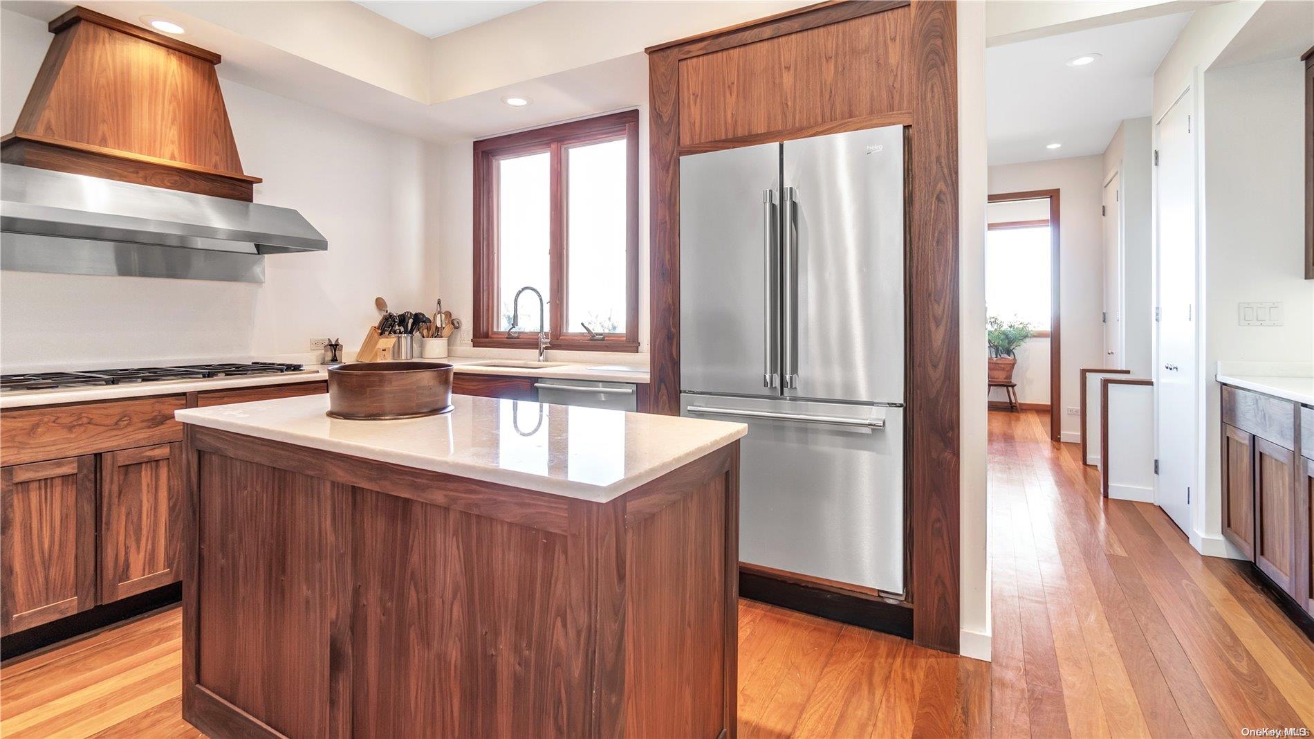 222 Dune Road Quogue, NY 11959 - Photo 10 of 17