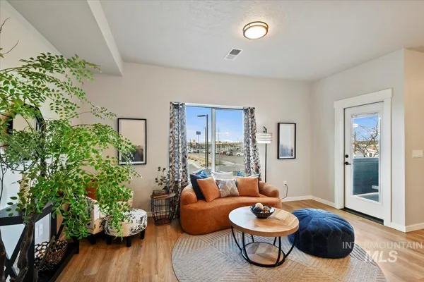$323,000 | 511 North Lucy Lane, Nampa, ID 83687