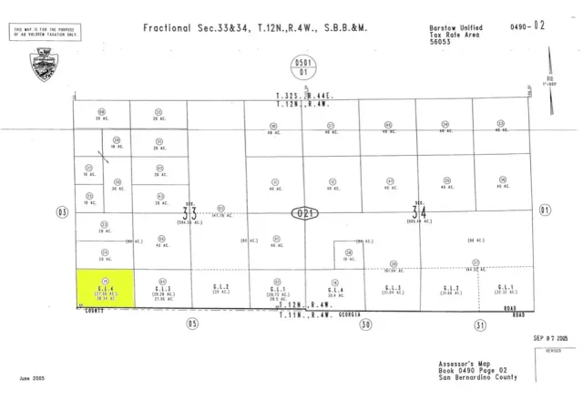 a black and white photo of a living room