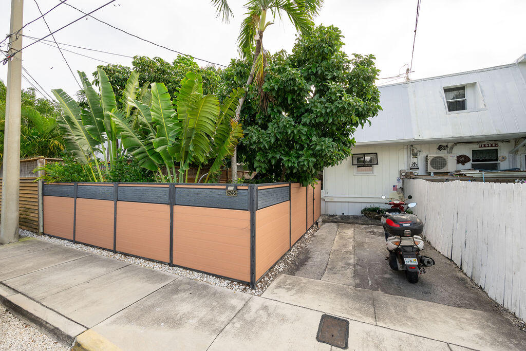 3246 Duck Avenue Key West, FL 33040 - Photo 12 of 21