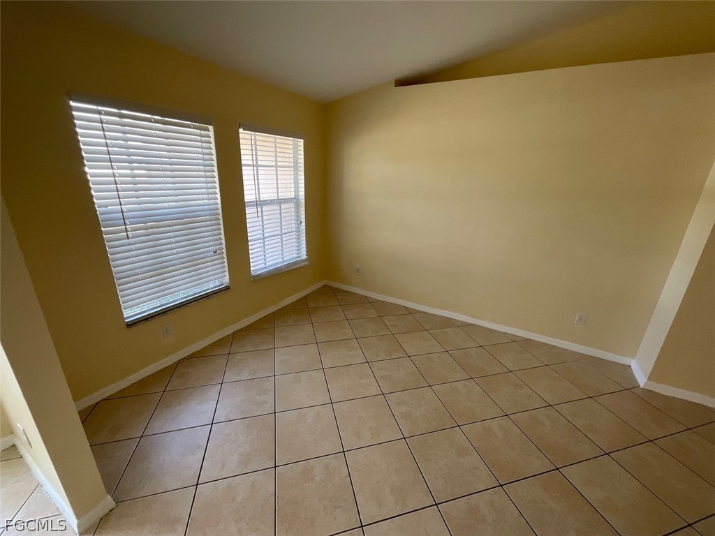 4005 1st Street Southwest Lehigh Acres, FL 33976 - Photo 4 of 22