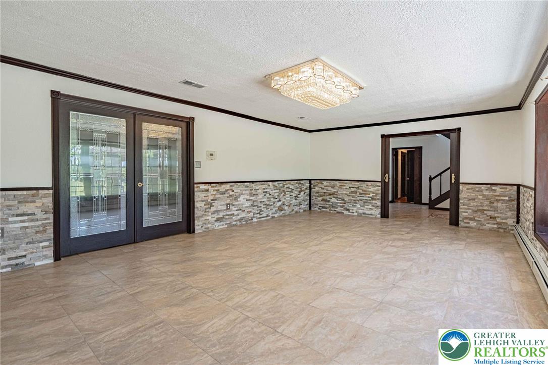 3609 Windy Road Orefield, PA 18069 - Photo 15 of 97