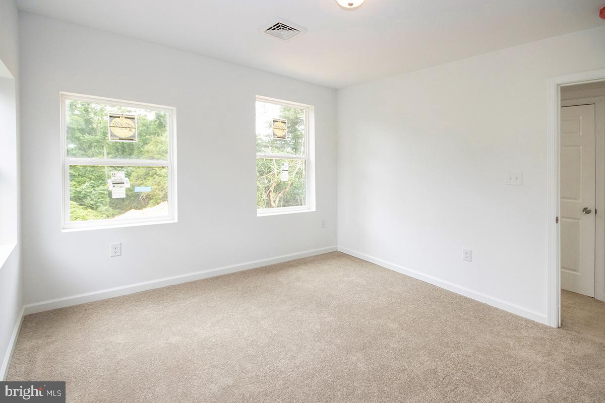 21 Rhode Island Road Sicklerville, NJ 08081 - Photo 23 of 48 Gallery Image 23