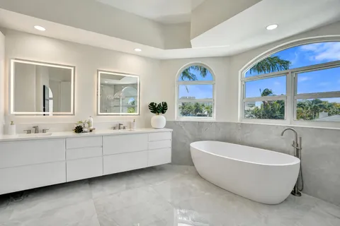 $8,350,000 | 890 Lilac Drive, Boca Raton, FL 33487