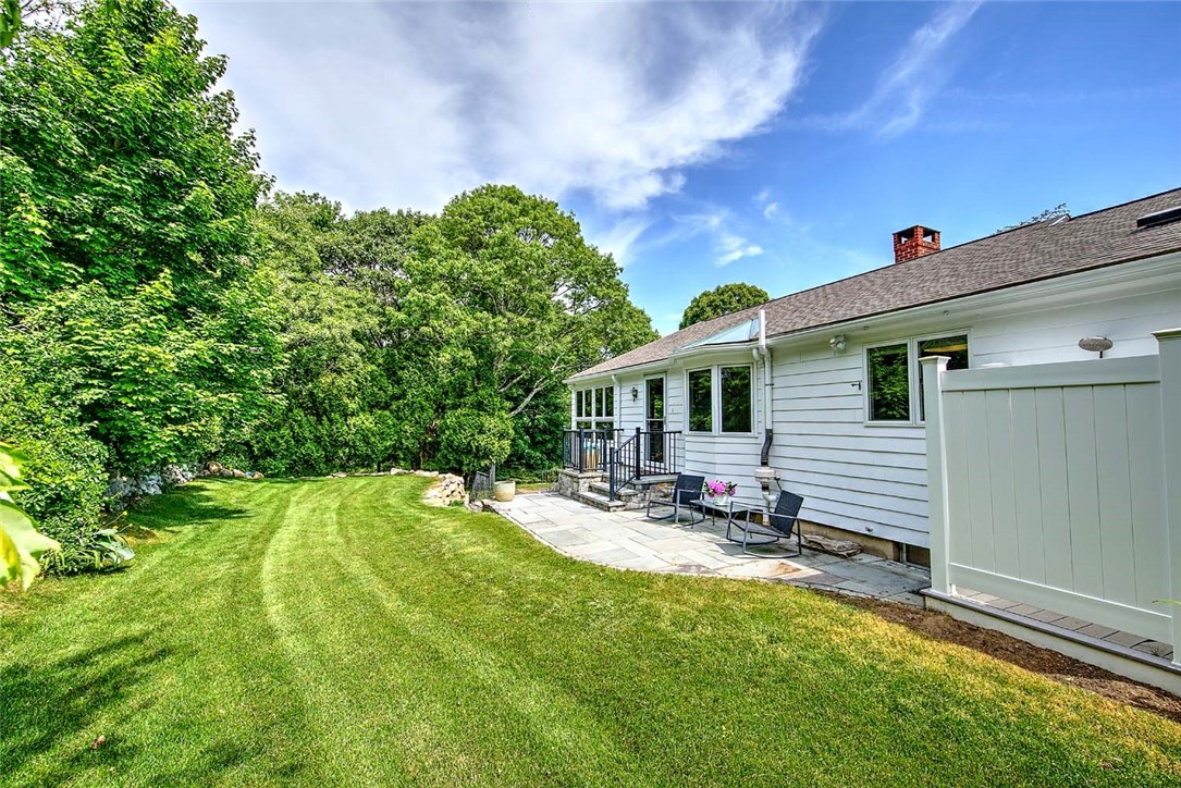 251 Succotash Road South Kingstown, RI 02879 - Photo 8 of 50