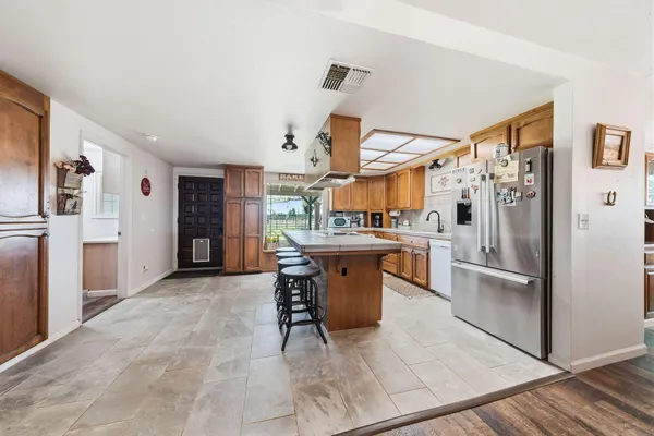 $595,000 | 17837 Coyote Lane, Anderson, CA 96007