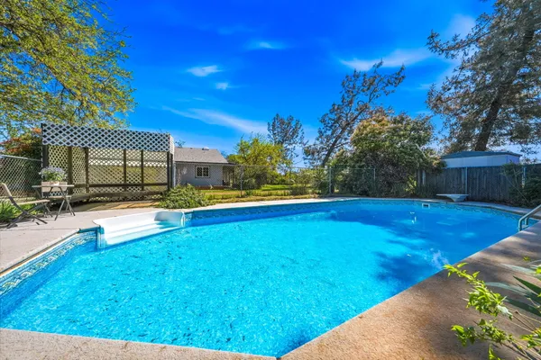 $595,000 | 17837 Coyote Lane, Anderson, CA 96007