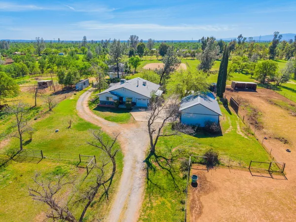 $595,000 | 17837 Coyote Lane, Anderson, CA 96007