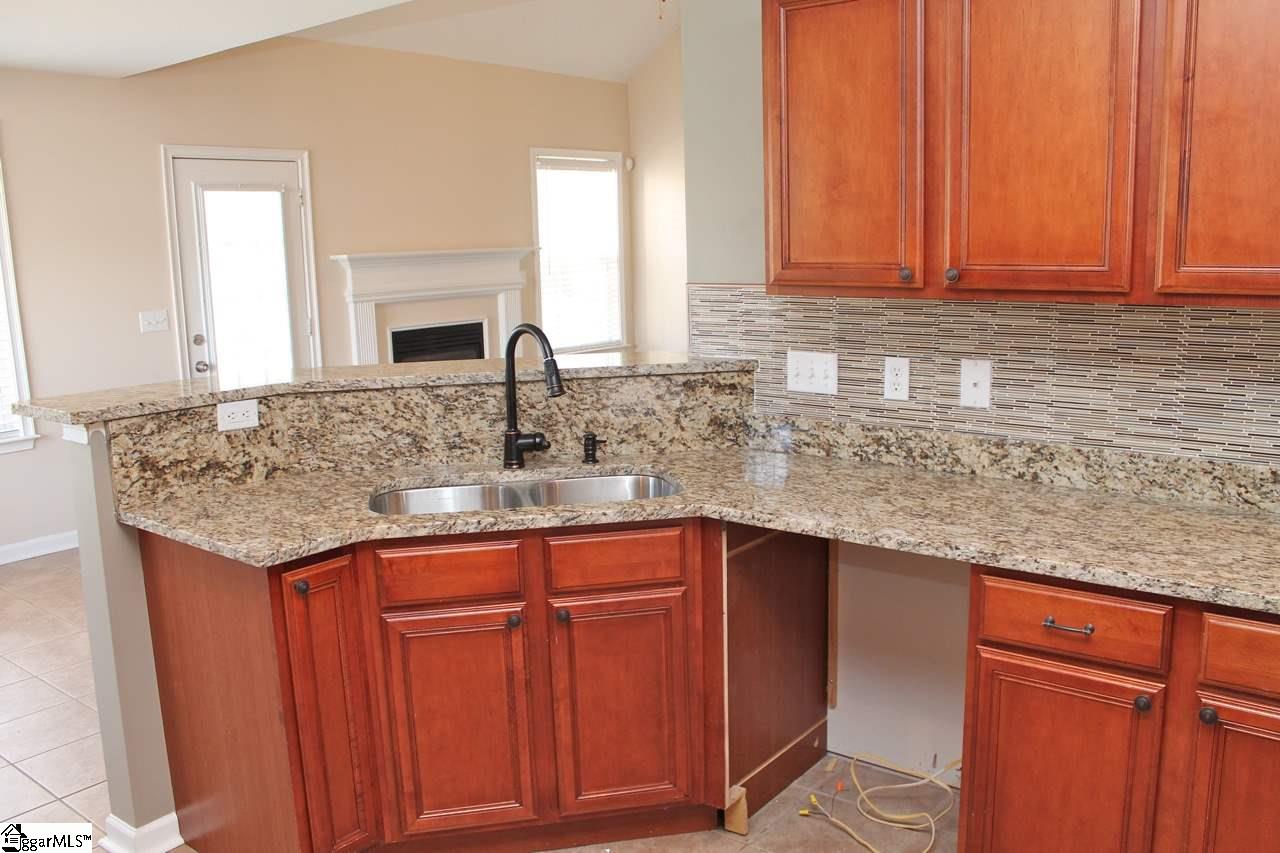 121 Sprouse Lane Fountain Inn, SC 29644 - Photo 11 of 34