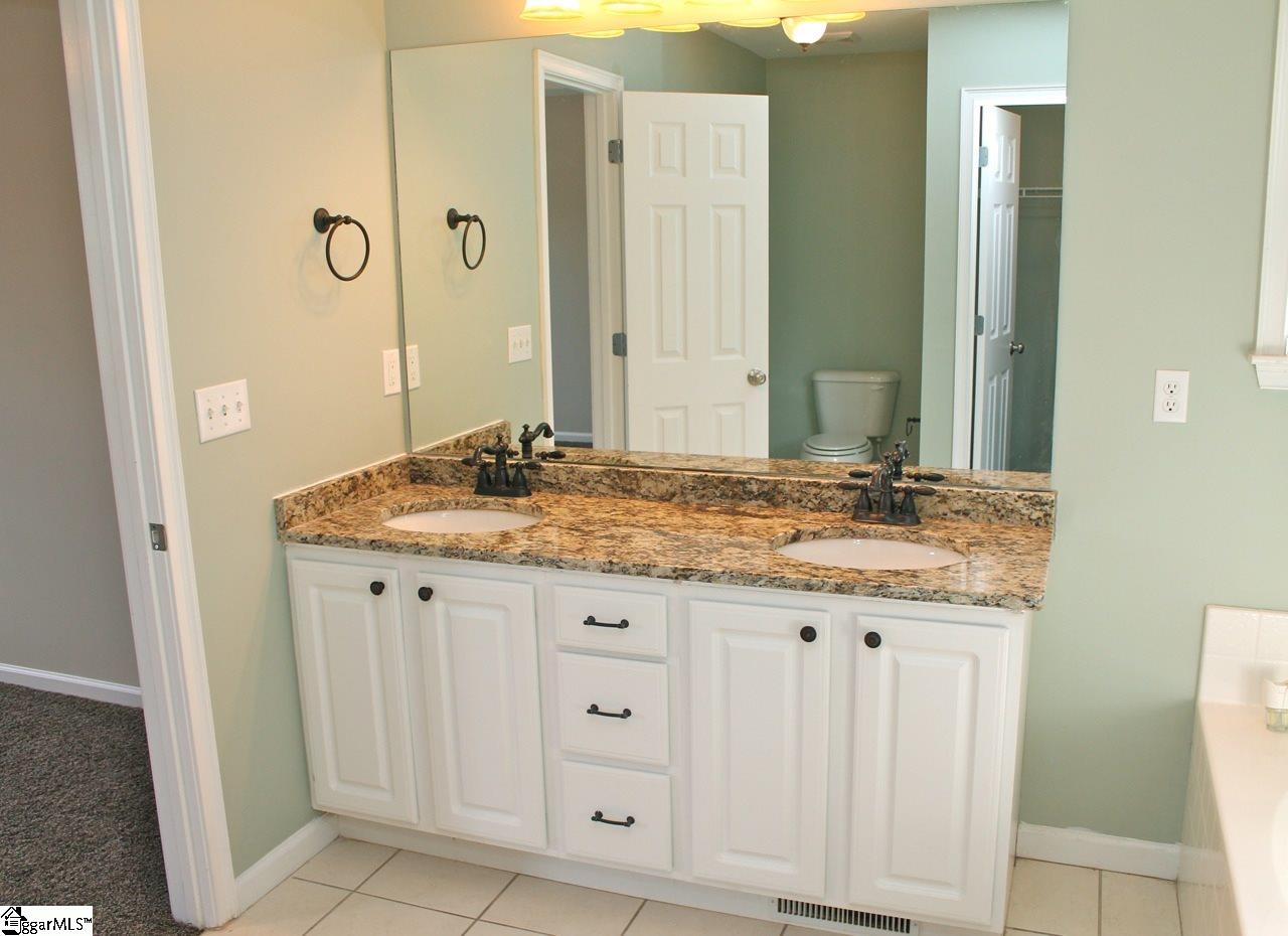 121 Sprouse Lane Fountain Inn, SC 29644 - Photo 17 of 34