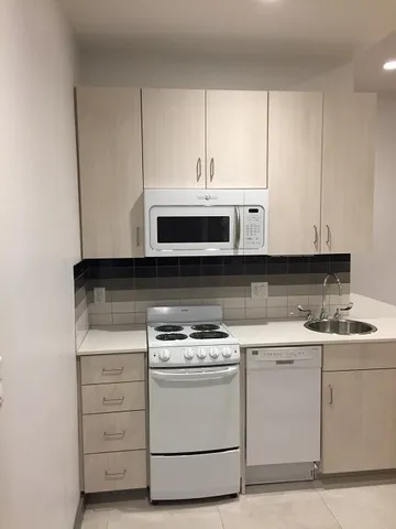 $2,400 | 144 Bowdoin Street, Unit 63, Boston, MA 02108