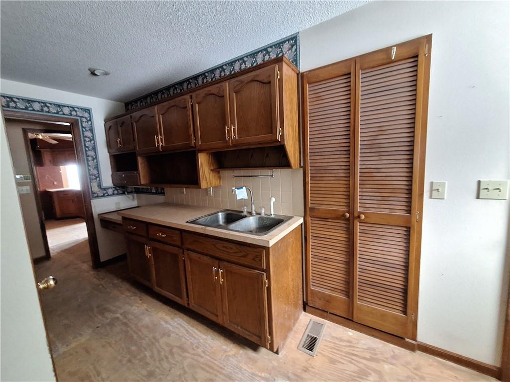 202 Broad Street Waverly, MO 64096 - Photo 12 of 17